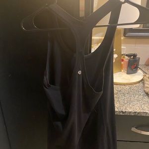 Black lululemon cool razorback tank top nulu
